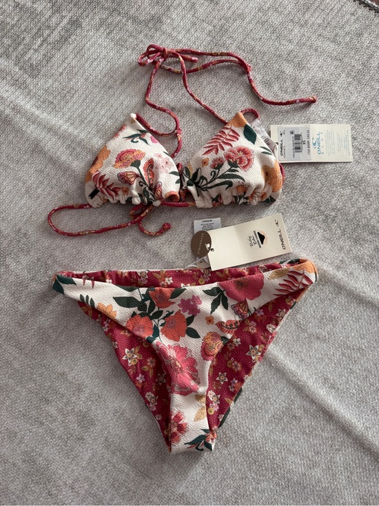O'Neill Other - O’Neill Reversible Camellia Floral Bikini XS NWT